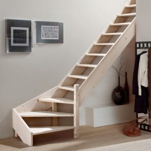 Massivholztreppe Intercon® Savoy | ¼ gewendelter Verlauf