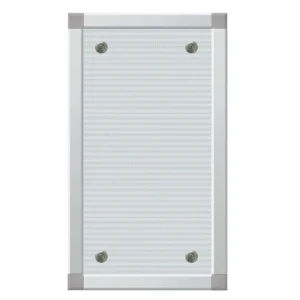 Lichtschachtabdeckung aus dem Hause SCHELLENBERG. Abdeckung mit eloxierten Aluminiumprofilen aus äußerst witterungsbeständigem und trittfestem Aluminium-Streckgitter. Mit Bürstendichtung. Schützen Sie Ihre Licht- und Kellerschächte wirkungsvoll vor Laub