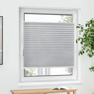 Jalousiescout Pure Plissee Basic in der Farbe Grau und der Größe 95 x 200 cm: Das leicht lichtdurchlässige Pure Plissee Basic von Jalousiescout ist eine stillvolle und zugleich praktische Sicht- und Sonnenschutzlösung. Es überzeugt durch hochwertige Materialien