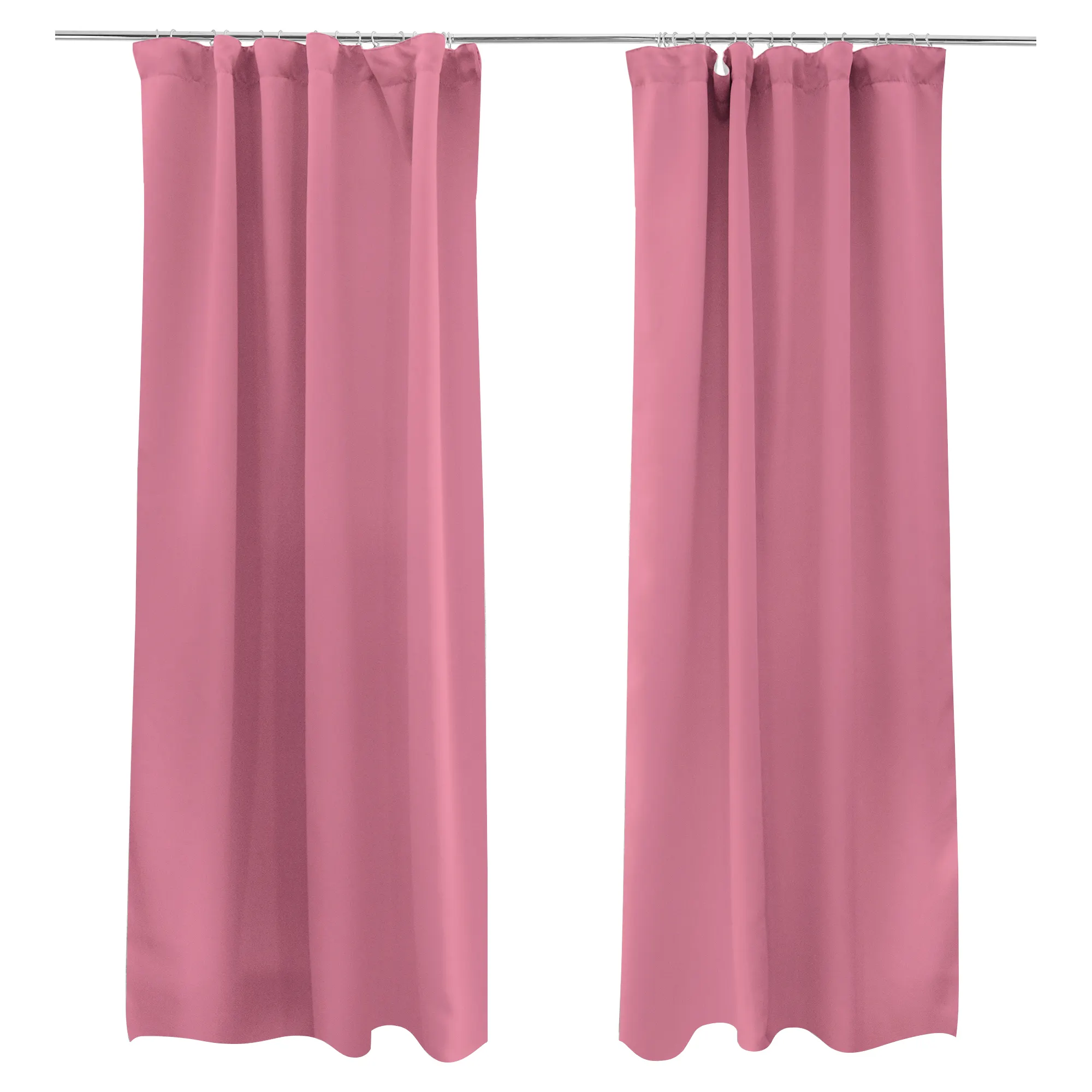 Verdunkelnder Vorhang mit Kräuselband von VICTORIA M - 1x Verdunkelungsvorhang rosa mit Kräuselband von VICTORIA M aus hochwertigem Polyester. Es gibt ihn noch in vielen weiteren schönen Farben. Er verfügt über die Maße 140 x 245 cm (Breite mal Höhe). Durch eine eingenähte Vlies-Innenschicht sorgt er für eine 95 - 100% Verdunkelung in Ihren Wohn- und Schlafräumen. Oben eingenäht in den Vorhang ist ein verstärkender weißer Stoffrand mit Durchzugtunnel und drei weißen Kräuselfäden. An diesen lässt sich der Verdunkelungsvorhang zusammenziehen und festknoten. So entsteht der typische Faltenwurf des Stoffes. Zur Befestigung des Vorhangs an Schienen gibt es am oberen Rand drei Reihen mit je 38 Fadenschlaufen