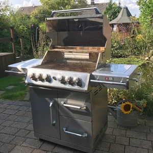 ZUNDA Gasgrill MGG-342 Master mit Backburner. Komplett aus Edelstahl. Mit 4 Hauptbrennern & 1 Seitenbrenner. Mit Infrafrot-Backburner. Mit Drehspieß