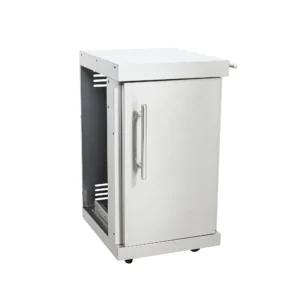 Edelstahl-Erweiterungsmodul für 11 kg Gasflasche auf Schlitten. Komplett aus Edelstahl. Schlitten für eine 11-kg-Gasflasche. Optionales Zubehör in der Tür möglich. Vier Lenkrollen für unbegrenzte Mobilität. Rechts mit weiteren Modulen erweiterbar.