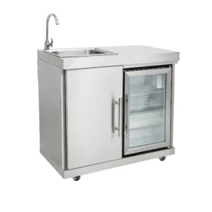 Edelstahl-Erweiterungsmodul mit Kühlschrank & Spülbecken. Aus hochwertigem Edelstahl. Mit beleuchtetem Edelstahl-Kühlschrank. Integriertes Spülbecken inklusive Wasserhahn. Auch alleinstehend nutzbar. Temperatur manuell einstellbar.