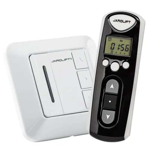 JAROLIFT SET-Angebot: JAROLIFT Funkhandsender Timer 4-Kanal TDRCT 04 inkl. 16x Funkempfänger Einfachtaster TDRR 01W! Der 4-Kanal Timer Funkhandtaster TDRCT 04 aus dem Hause JAROLIFT dient zur zeitlichen sowie manuellen Ansteuerung von bis zu vier JAROLIFT Funkempfänger Einfachtaster TDRR 01W. Steuern Sie Ihre kabelgebundenen Rohrmotren ab jetzt Problemlos per Funkfernbedienung.