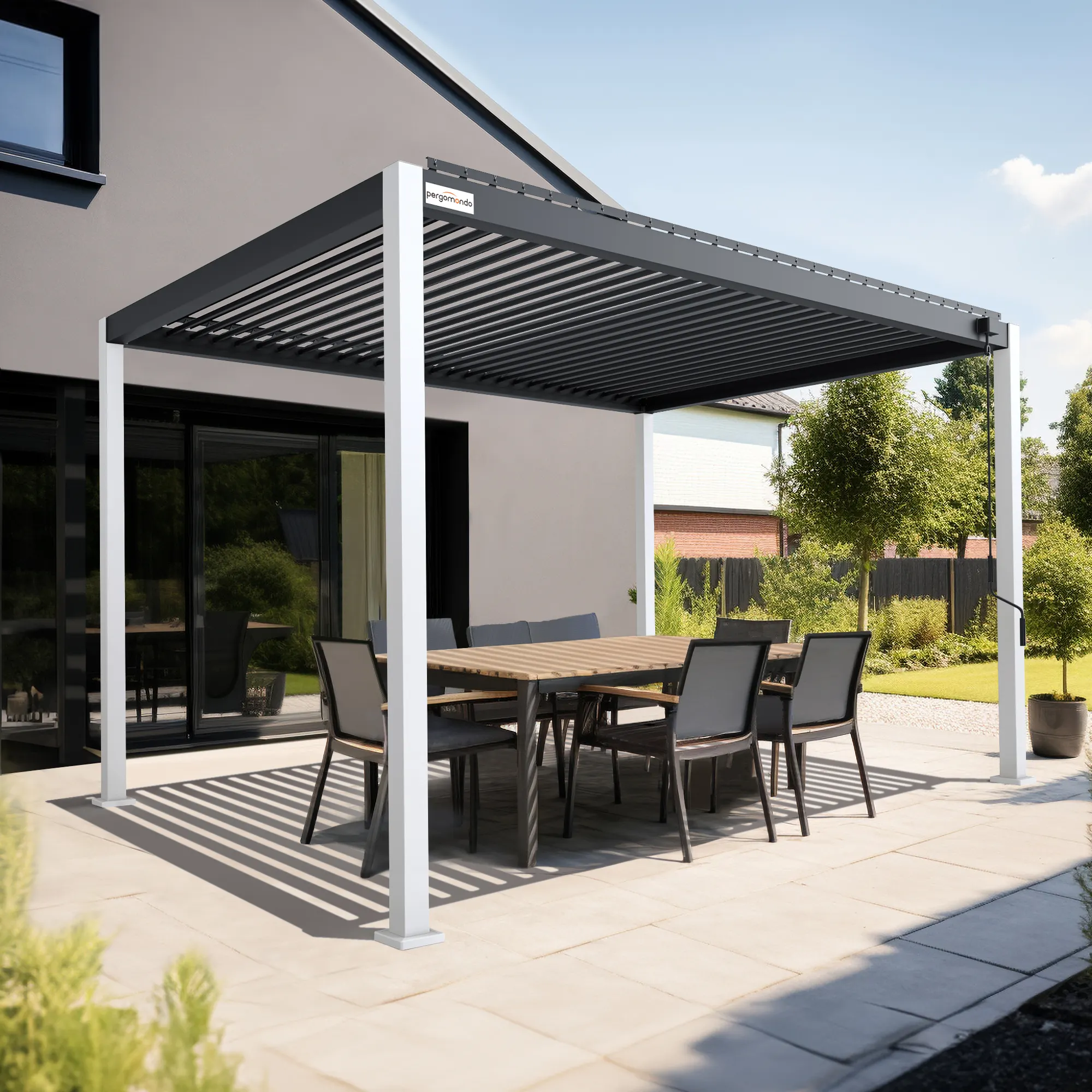 PERGOMONDO Pergola mit Lamellendach. Entdecken Sie das ganze Jahr über Luxus im Freien mit PERGOMONDO Pergolen! Willkommen im Reich der Outdoor-Entspannung! PERGOMONDO bringt Ihnen die ultimative Pergola mit Lamellendach